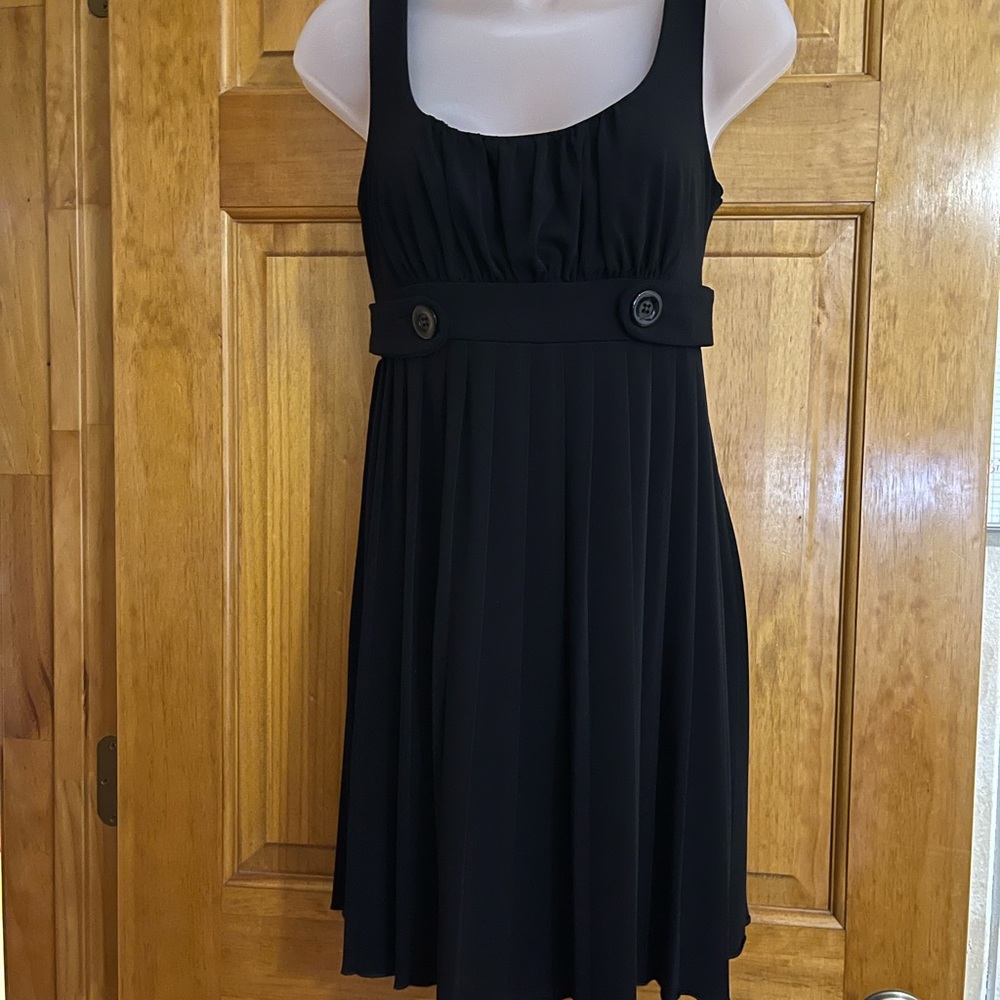 XOXO Black Pleated Dress NWOT
Size Small 4 - 6